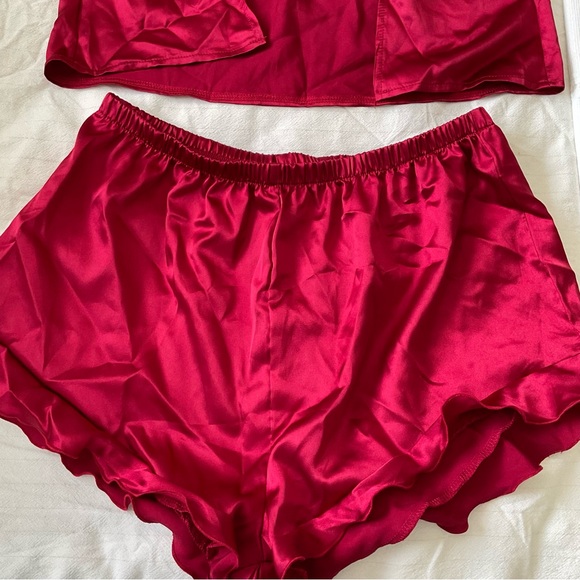 Women Satin Two-Piece Pajama Set Cami Top & Rufle Hem Shorts PJ Set Red Large - Picture 8 of 8